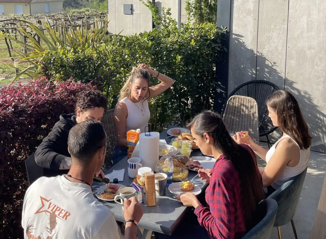 Convivial and refreshing meals