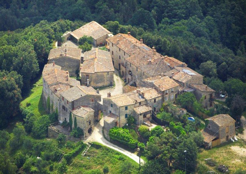 Feast of the Conquerors- stay in and see beautiful accommodations during your riding vacation in Italy