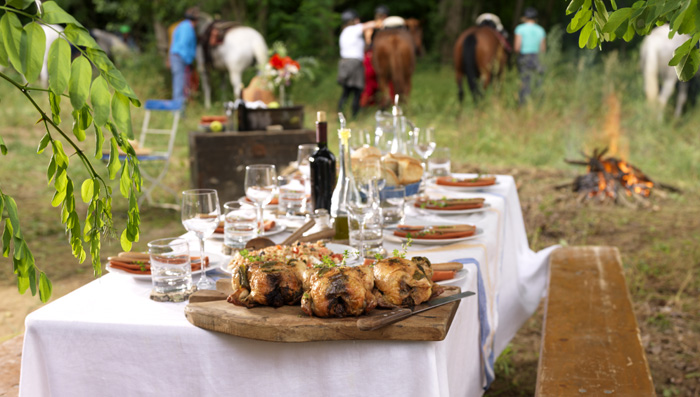 Feast of the Conquerors- enjoy delicous Italian cuisine on your horseback riding vacation in Siena