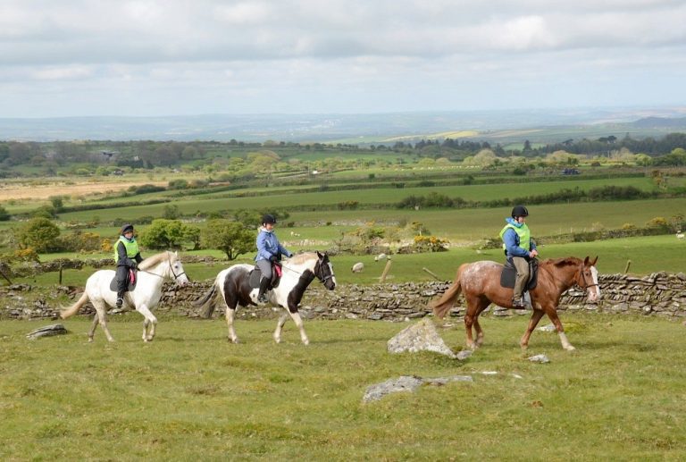 Horseback Riding Vacations in England