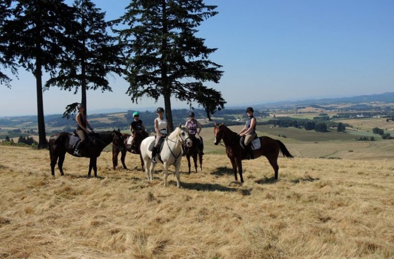Horseback riding in Oregon by Equitours